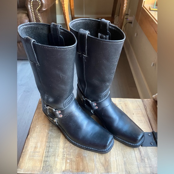 Frye Shoes - Frye harness 12R boots